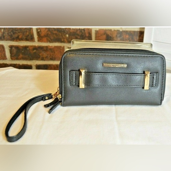 Rampage Handbags - Rampage Womens Wallet 2 in 1 Wristlet Double Zip Around Black Faux Leather